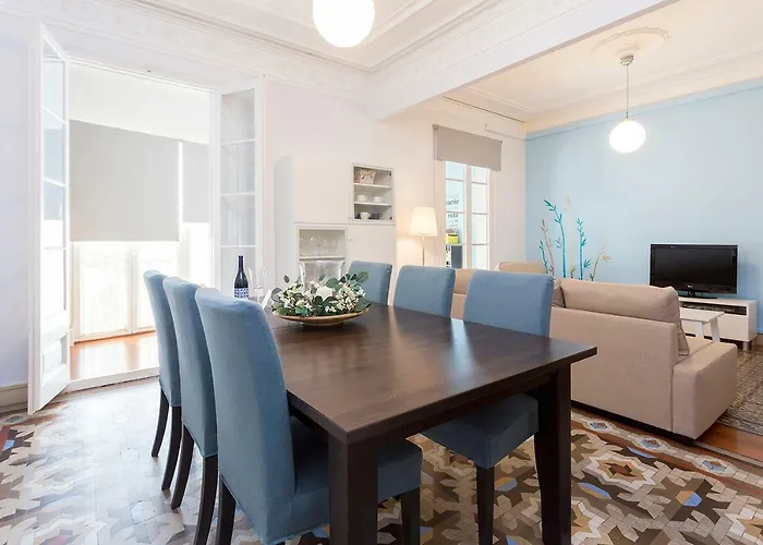 Luxury Y Elegant Apartment In The Centre