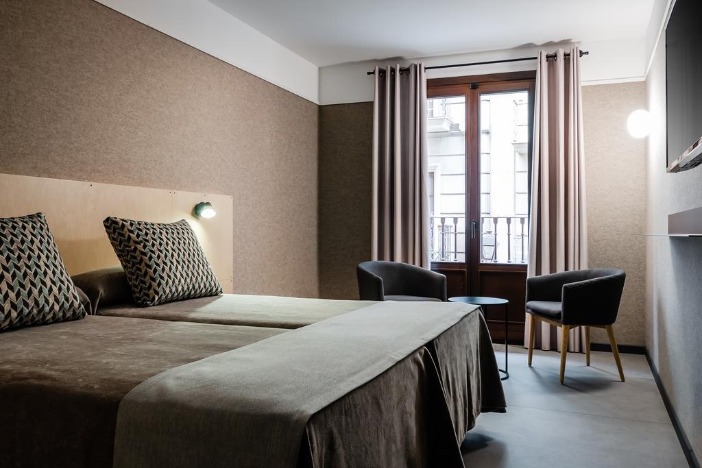 Raval House Hotel
