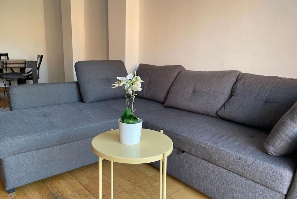 New! Amazing 2 Bedroom In Rambla Del Poblenou Apartment *