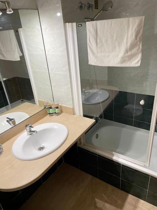 Apartment New! Amazing 2 Bedroom In Rambla Del Poblenou