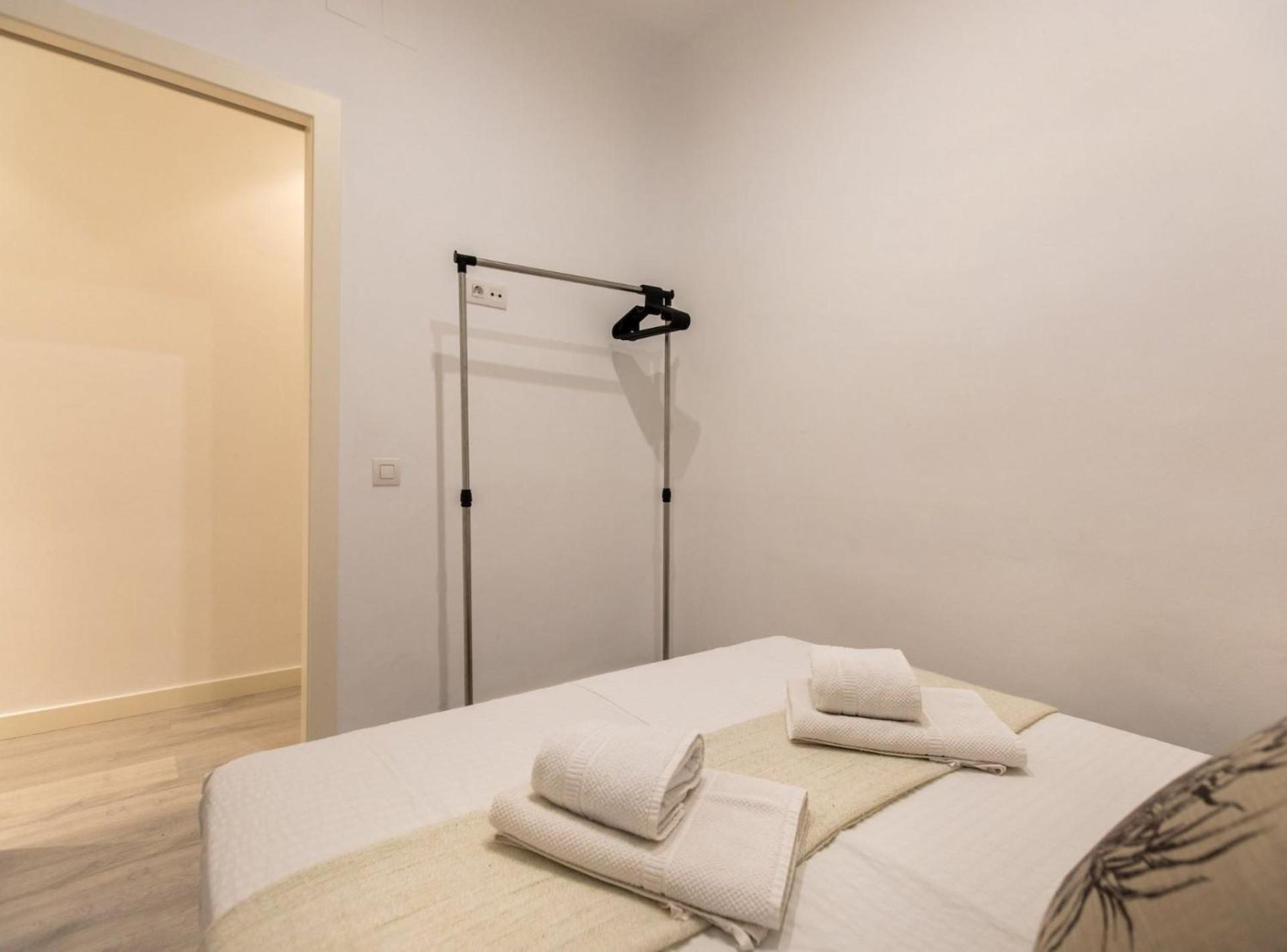 Pere Serafi 2 Bedroom Apartamento Barcelona