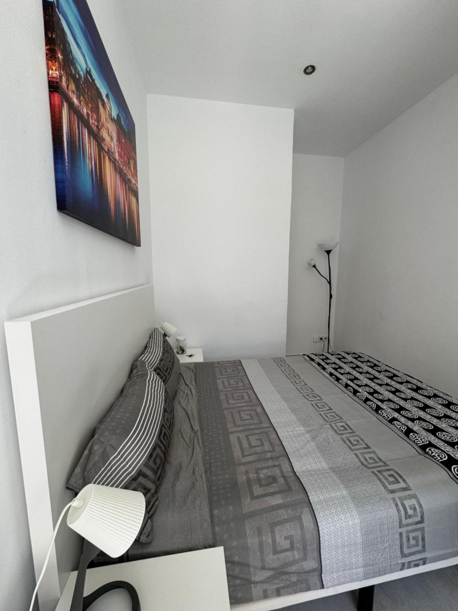 Habitacion Para Un Buen Confort En Bcn Apartment *