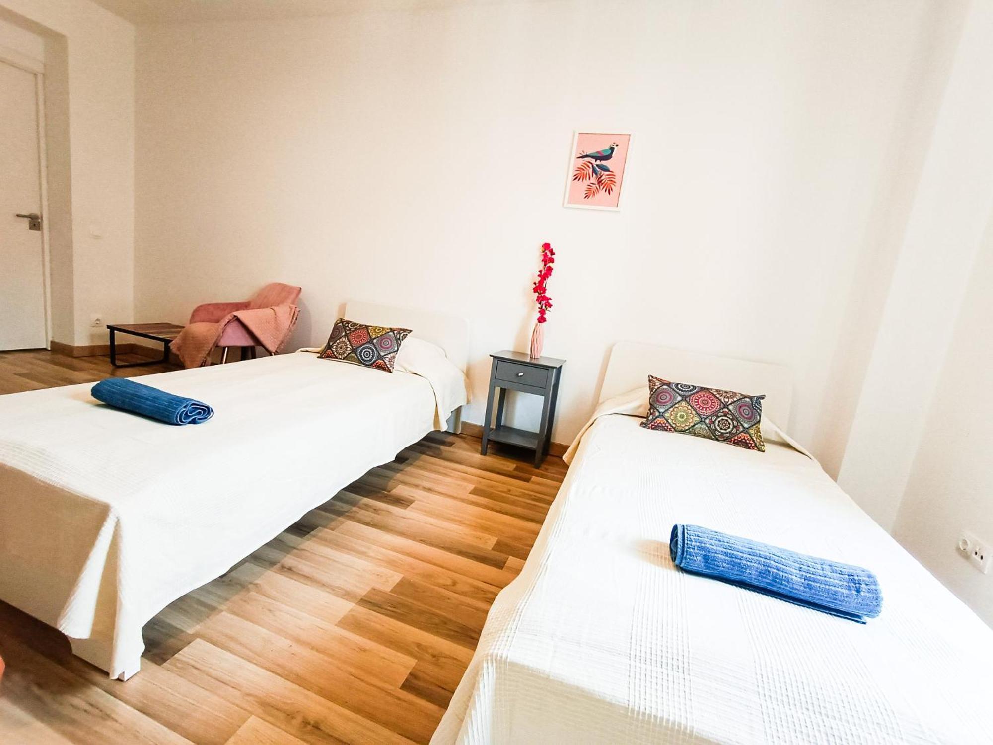 Private By La Rambla Hostel *