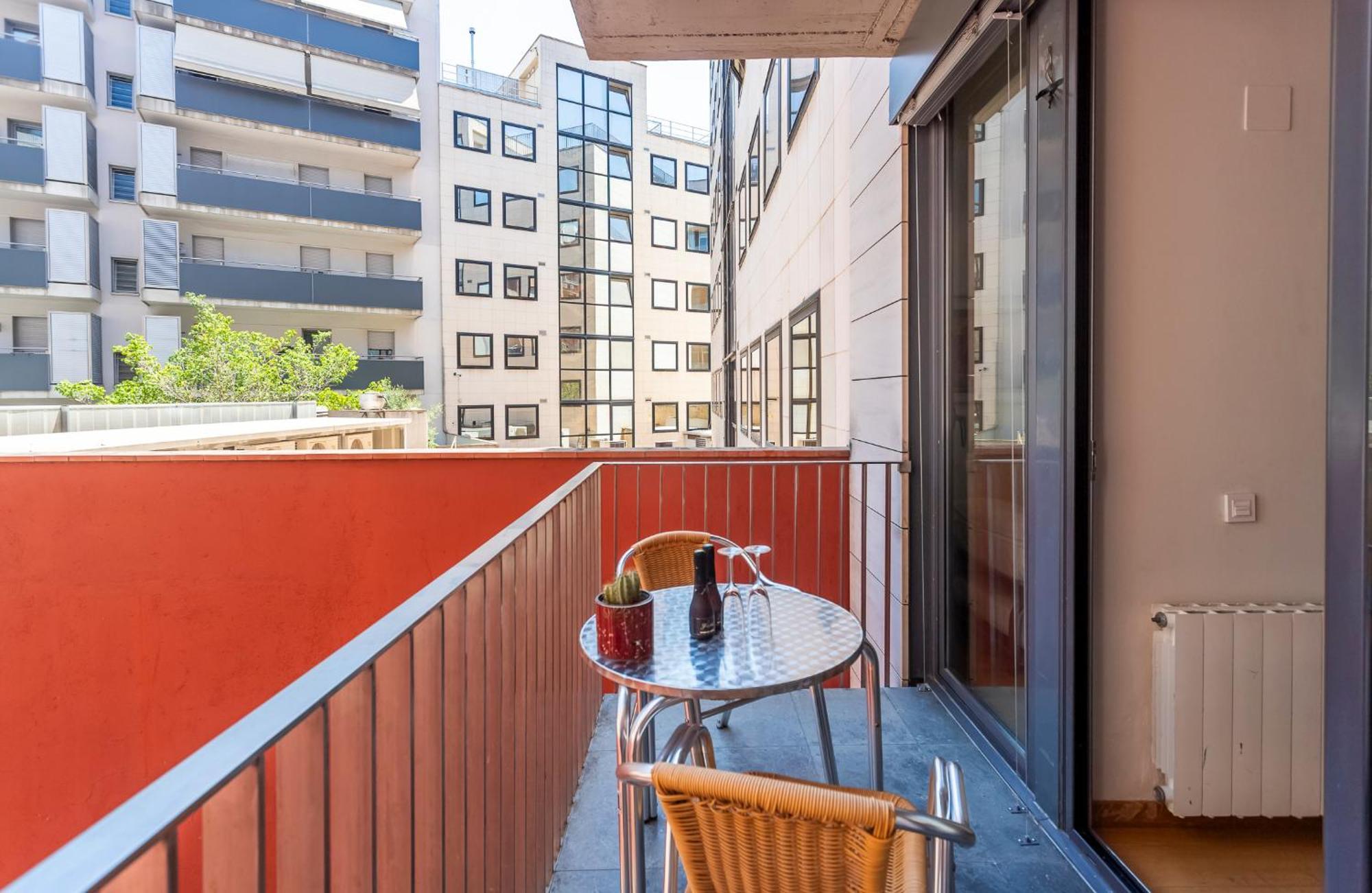 Apartamento My Space Emirates - Fully Equipped Near The With Shared Pool