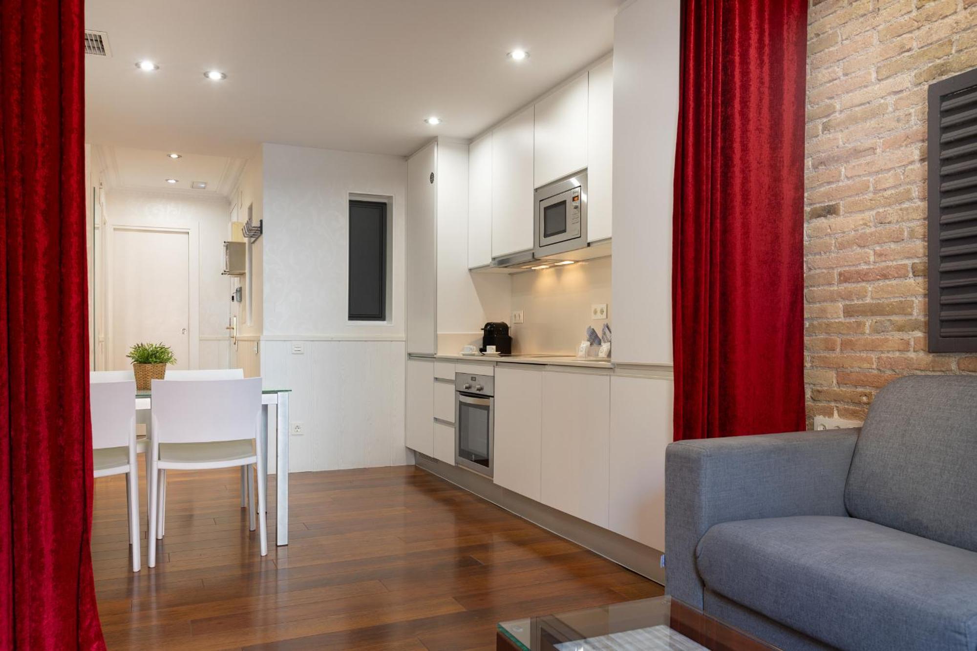 Enjoybcn Gaudi Apartment