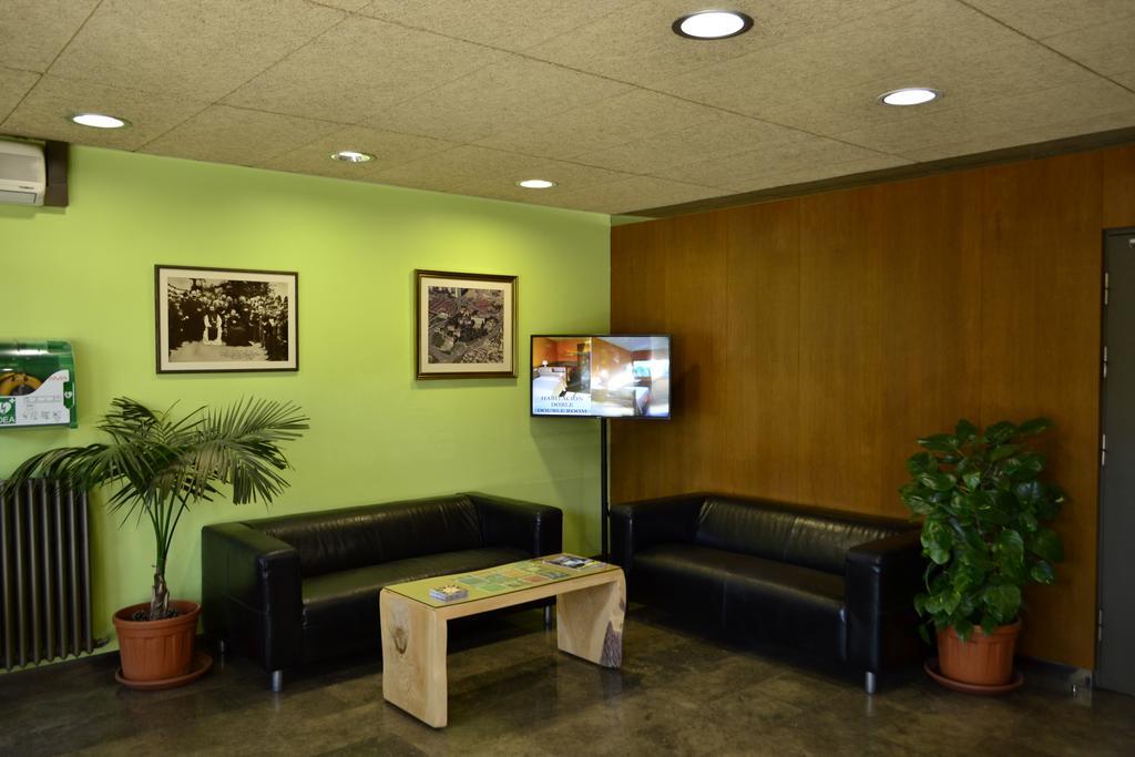 Residencia Salesiana Marti-codolar Pensión 2*