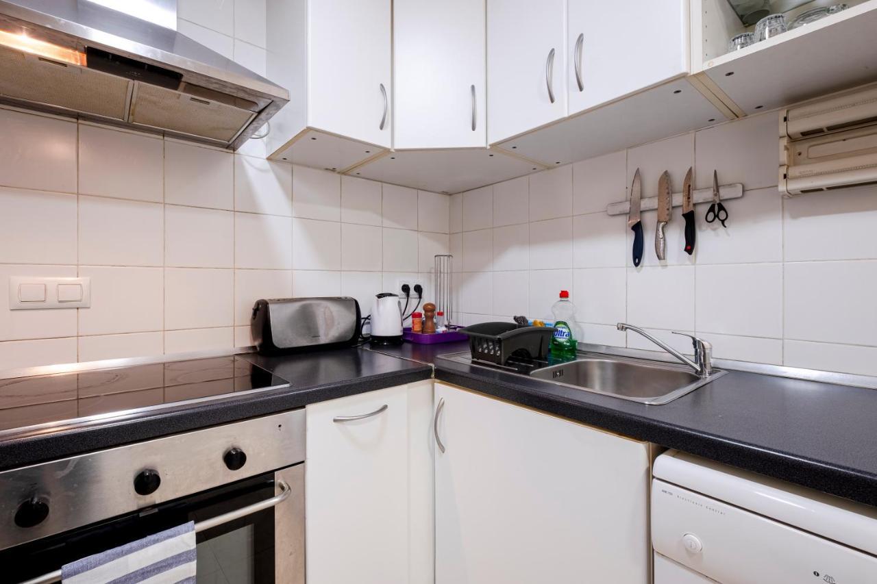 Three Bedroom In Sants Apartamento Barcelona