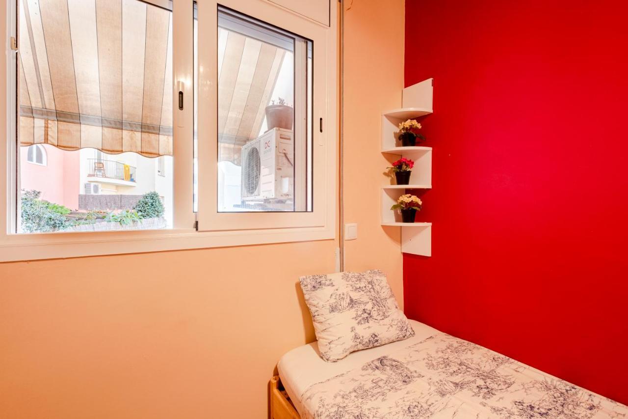 Three Bedroom In Sants Apartamento