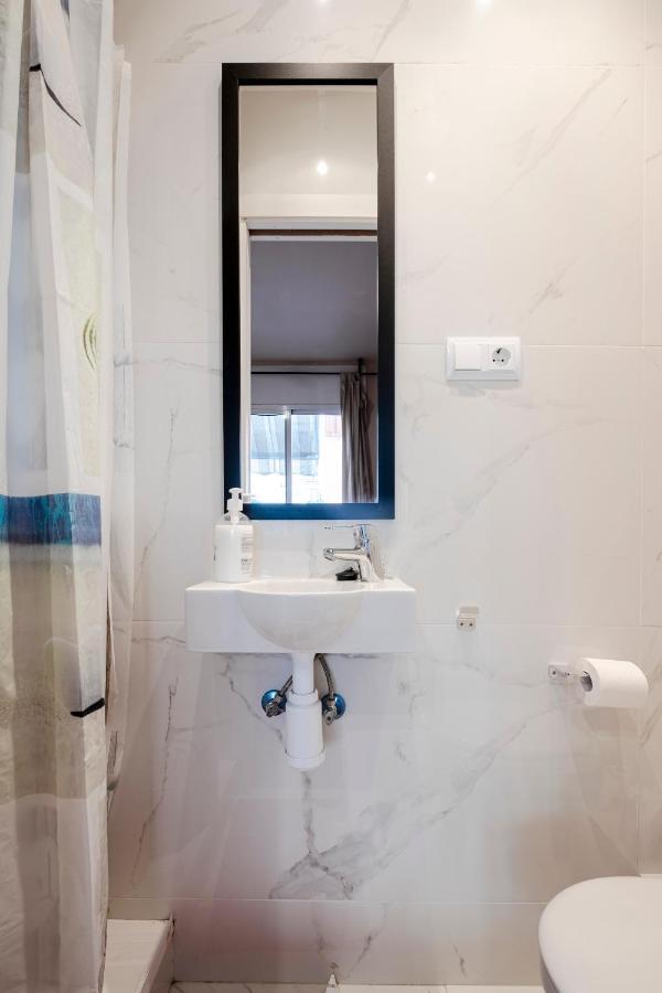 Three Bedroom In Sants Apartamento Barcelona