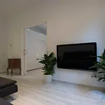 Roger De Lluria Design Apartment