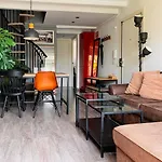 Incredible 2Br Penthouse With Urban Rooftop Garden