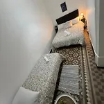 A&M Barcelona Hostal