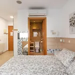 Hostal House