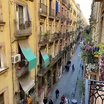 Spacious Modern Apartment In The Vibrant El Raval