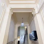 Aparteasy - Central Barcelona Studio Apartment