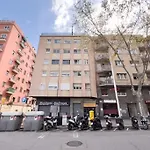 Bebarceloner Sant Andreu Apartments - 3 Bedrooms