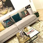 Barcelona Chic Apartments- Free Parking - 10 Min From Bcn City Centre By Metro