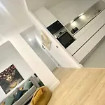 Barcelona Chic Apartments- Free Parking - 10 Min From Bcn City Centre By Metro