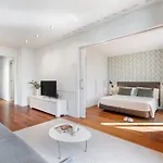 Paseo de Gracia Bas Apartments by Aspasios
