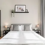 Coliving Gran Via Carlos III