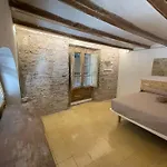 Barcelona Classic Plaza Real Apartments