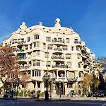 Rooms In Spacious Apartment In City Center