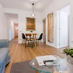 The White Flats Les Corts