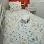 Youth Hostel - Central And Basic Drassanes