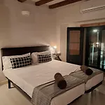 Poble Sec Apartments