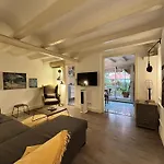 Rosselló Apartment