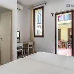 Ab Margarit Apartments