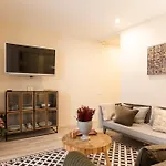 Chic Apartments Barcelona