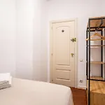Next To Sagrada Familia 4-Bedroom Apartment