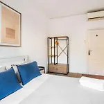 Next To Sagrada Familia 4-Bedroom Apartment