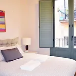 Barcelona Mercaders Apartments