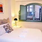 Barcelona Mercaders Apartments