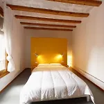 Visit-Bcn Cosmopolitan Apartments