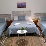 V Barcelona Hostal