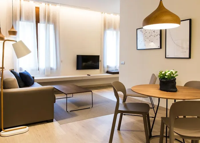 Fisa Rentals Ramblas Apartments