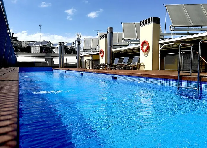 Apartments Pool Barcelona Center