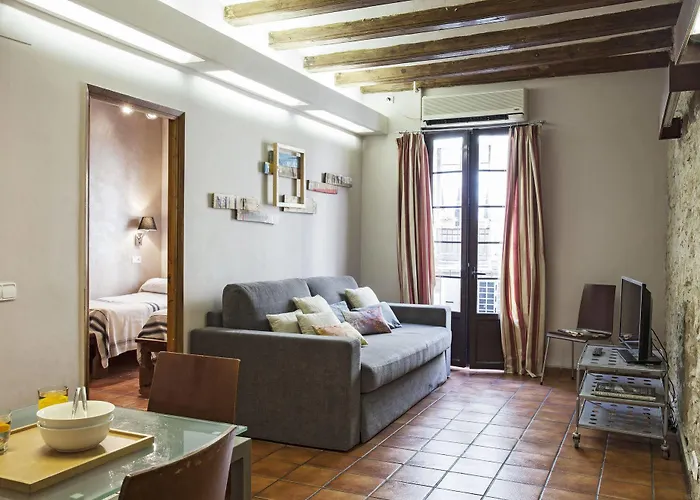 AinB Las Ramblas-Guardia Apartments
