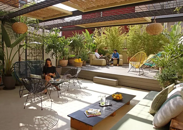 Chic & Basic Lemon Boutique Hotel