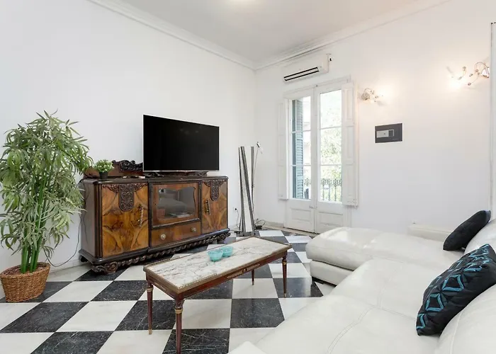 1229 - Awesome City Center Apartment With Terrace