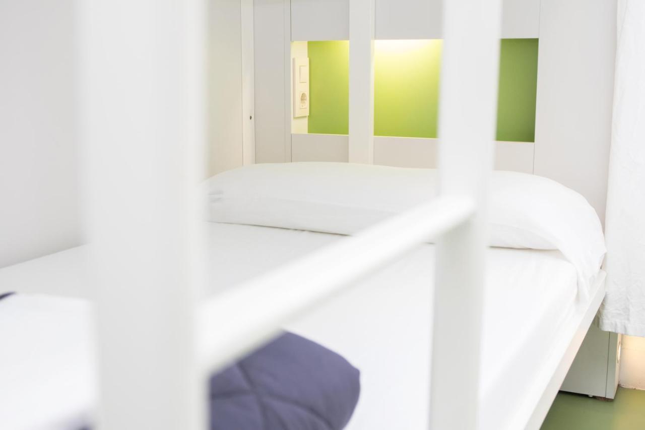 Sant Jordi Gracia Hostal Barcelona