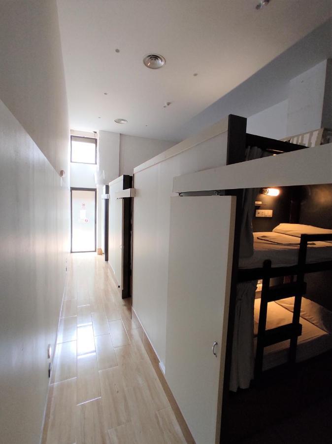 Ant Hostel *