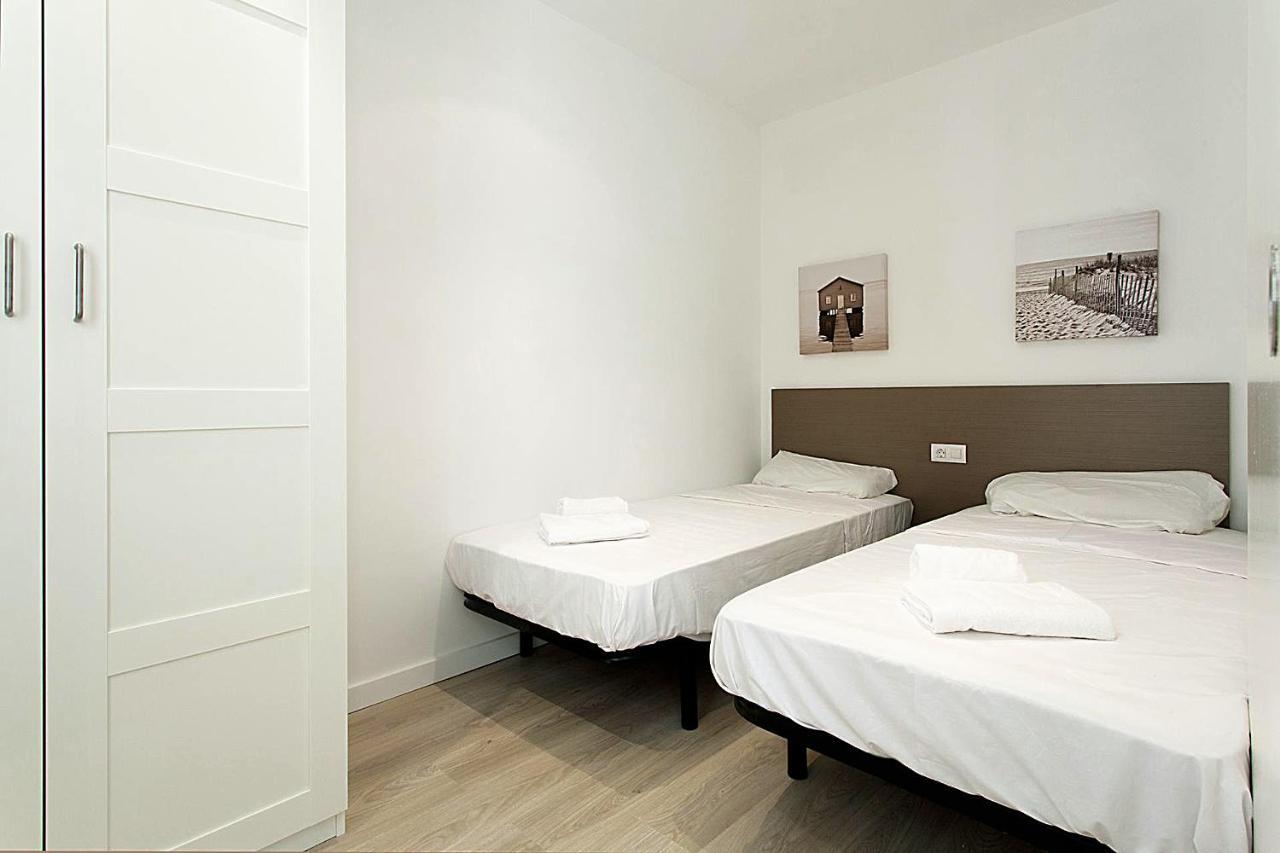 Miquel Angel - In Sants Large Community Terrace Apartamento