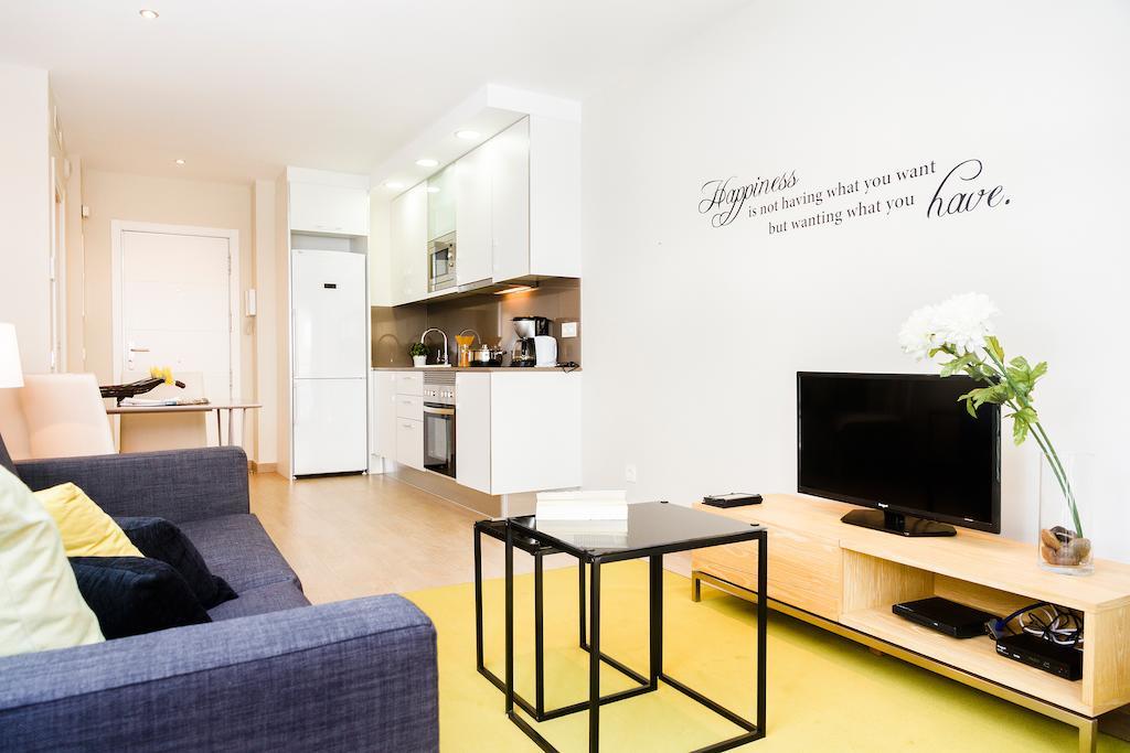 Feelathome Plaza Apartamento *