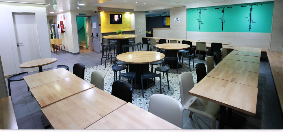 Sun & Moon Hostel *