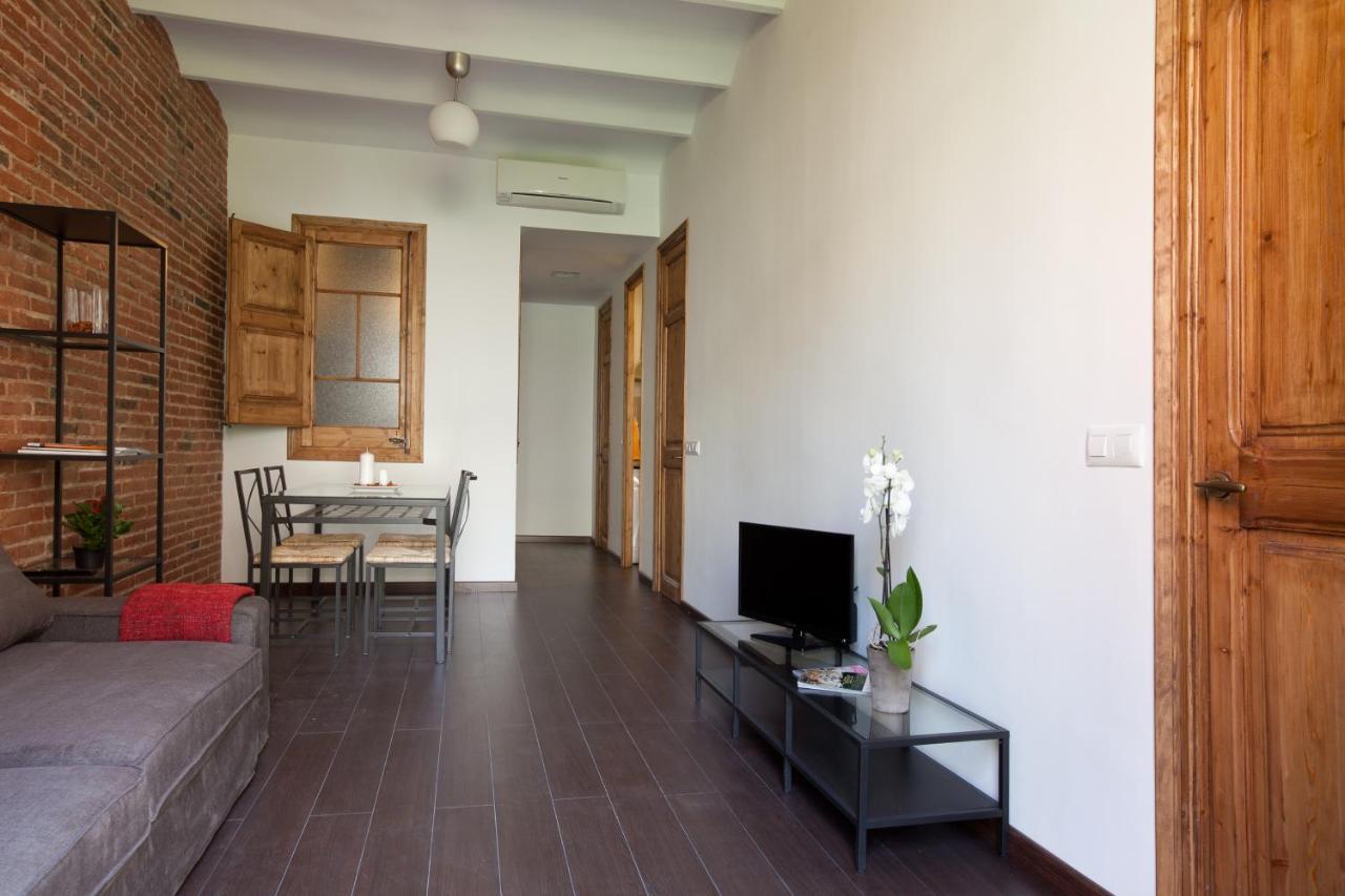 Beautiful Eixample Flat For Families * Barcelona