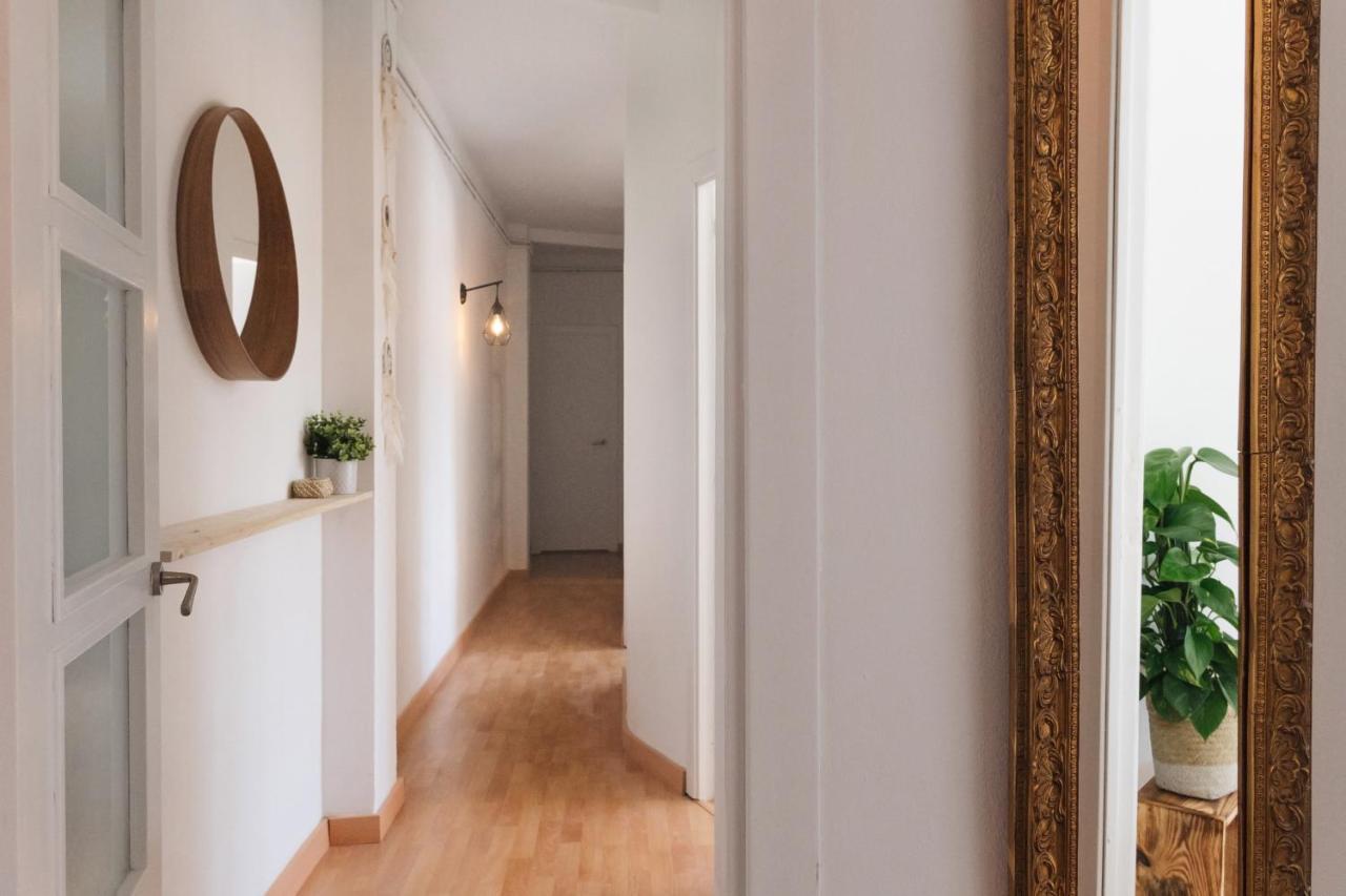 Sunny And Modern Ideal For Groups Apartamento